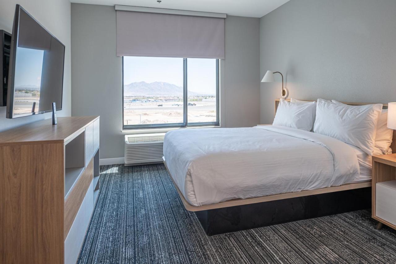 Towneplace Suites By Marriott Las Vegas North I-15 Екстериор снимка