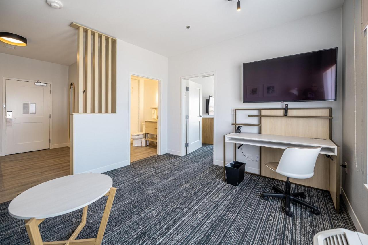 Towneplace Suites By Marriott Las Vegas North I-15 Екстериор снимка