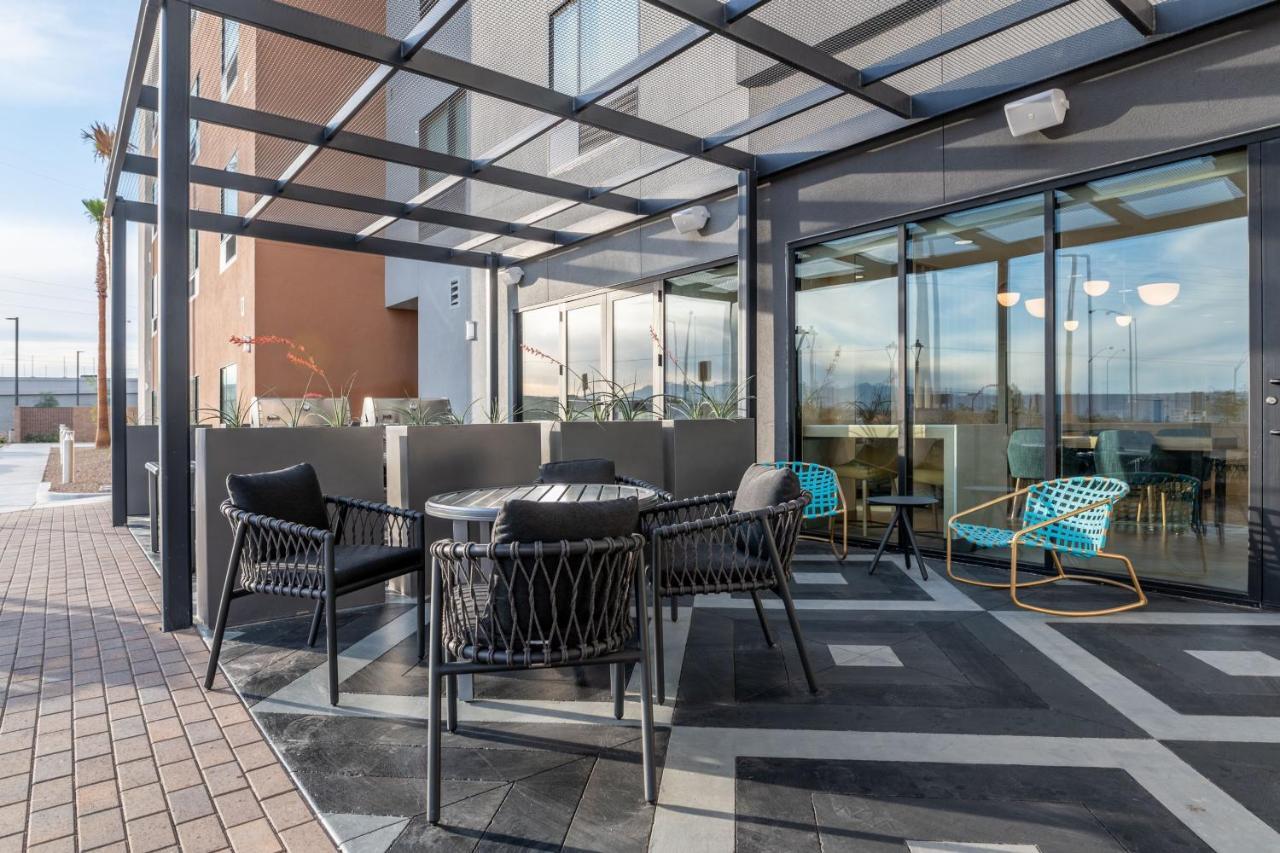 Towneplace Suites By Marriott Las Vegas North I-15 Екстериор снимка