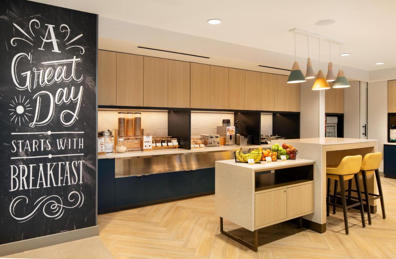 Towneplace Suites By Marriott Las Vegas North I-15 Екстериор снимка