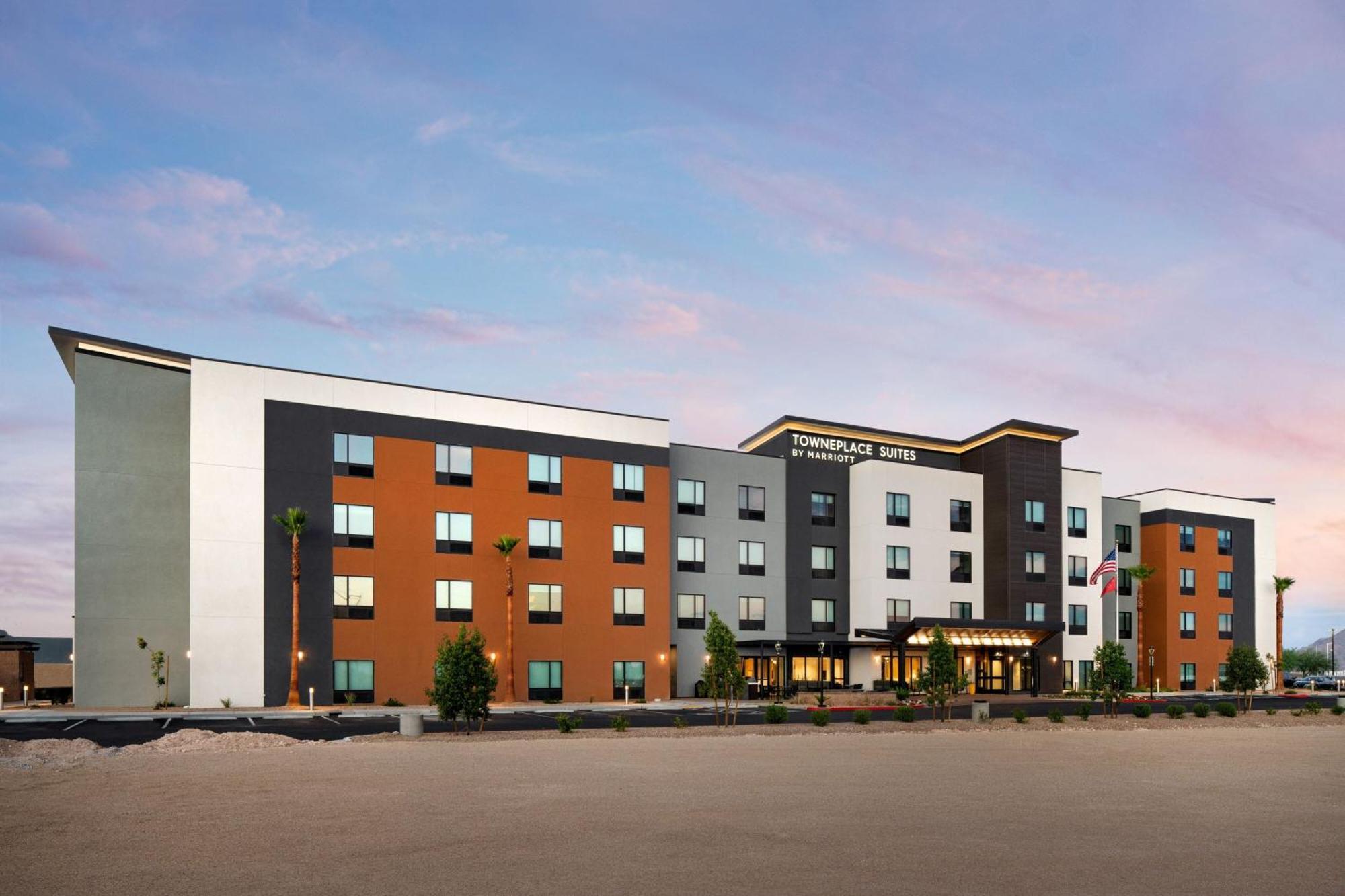 Towneplace Suites By Marriott Las Vegas North I-15 Екстериор снимка